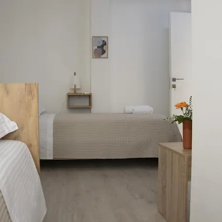 Old Olive تيرانا