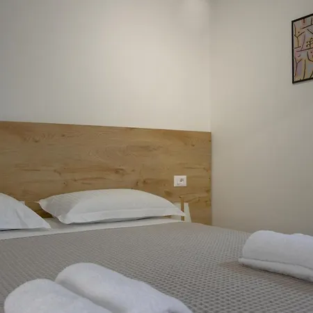 Old Olive 4* تيرانا